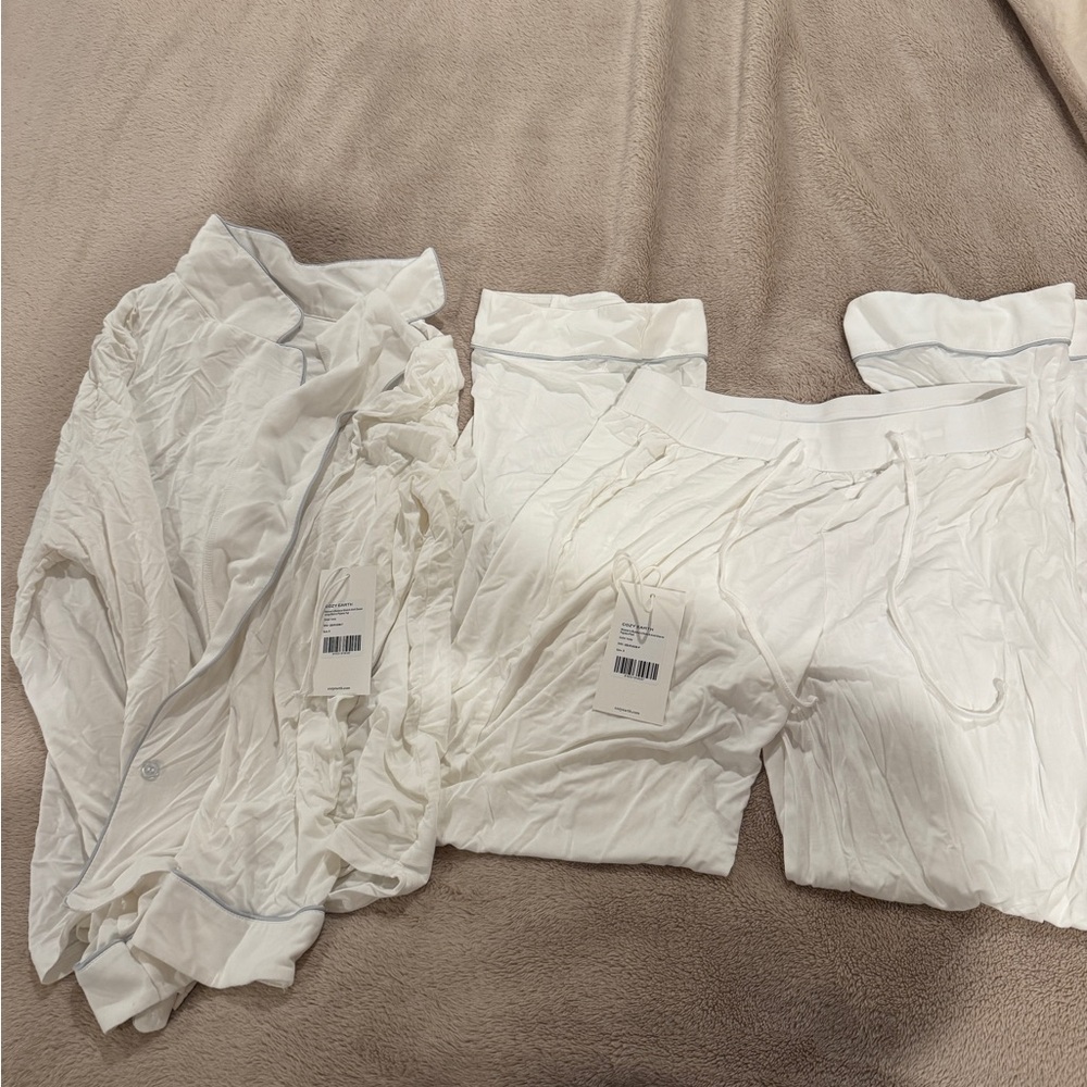 Cozy earth White Pajama Set